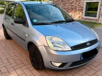 Gebraucht Ford Fiesta 89 PS (65 kW) 2005 Blau Kleinwagen