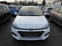 Gebraucht Hyundai i20 Select 75 PS (55 kW) 2019 Weiß Limousine