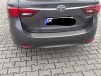 Gebraucht Toyota Avensis Team 147 PS (108 kW) 2018 Grau Kombi
