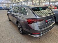 gebraucht Skoda Octavia Combi 2.0 TDI Scout 4x4|DSG|AHK|LED