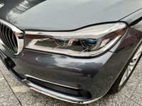 Gebraucht BMW 750 449 PS (330 kW) 2017 Grau Limousine