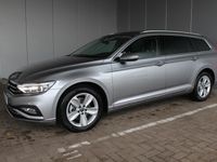 Gebraucht VW Passat Elegance 200 PS (147 kW) 2022 Pyritsilber (metallic) Kombi