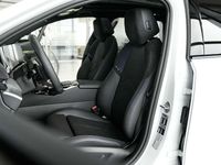 Gebraucht BMW 520 M Sport 208 PS (152 kW) 2025 Mineralweiss Kombi