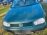 Gebraucht VW Golf IV 74 PS (54 kW) 2002 Grün Kleinwagen