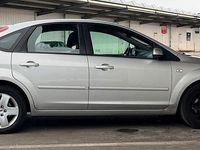 Gebraucht Ford Focus Ghia 101 PS (74 kW) 2007 Silber Kombi