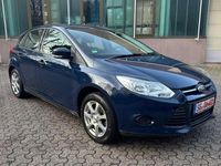 Używany Ford Focus Ambiente 101 KM (74 kW) 2013 Niebieski Hatchback