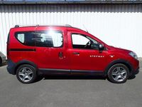 Gebraucht Dacia Dokker Stepway 131 PS (96 kW) 2021 Rot Van / Kleinbus