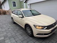 Gebraucht VW Passat 150 PS (110 kW) 2019 Beige Kombi