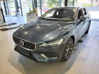 Gebraucht Volvo V60 Core 397 PS (291 kW) 2024 Blau Kombi