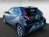 Neu Toyota Aygo X 72 PS (52 kW) 2025 Grau SUV