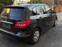 Gebraucht Mercedes B180 109 PS (80 kW) 2012 Schwarz Van / Kleinbus