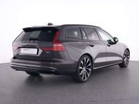 Gebraucht Volvo V60 Plus 197 PS (144 kW) 2023 Grau metallic Kombi