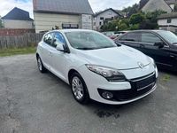 Gebraucht Renault Mégane Bose Edition 110 PS (80 kW) 2013 Weiß Limousine