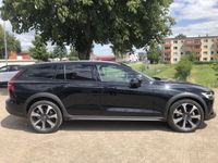 Gebraucht Volvo V60 CC Ultimate 197 PS (144 kW) 2024 Schwarz Kombi