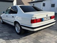 Gebraucht BMW 520 Performance 129 PS (94 kW) 1988 Weiß Limousine