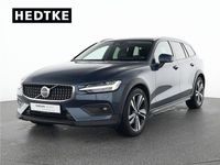 Gebraucht Volvo V60 CC Plus 197 PS (144 kW) 2023 Blau Kombi