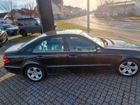 Gebraucht Mercedes E270 Avantgarde 177 PS (130 kW) 2003 Schwarz Limousine