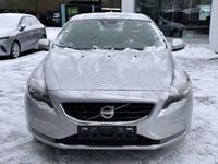 Gebraucht Volvo V40 Kinetic 114 PS (83 kW) 2013 Silber Limousine