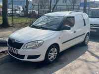 Gebraucht Skoda Roomster 75 PS (55 kW) 2010 Candyweiss Van / Kleinbus
