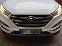 gebraucht Hyundai Tucson 1.7 CRDi 2WD 6MT Advantage Advantage