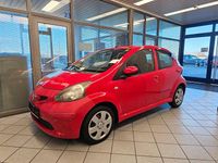 Gebraucht Toyota Aygo 68 PS (50 kW) 2006 Rot Kleinwagen