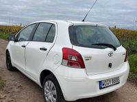 Gebraucht Toyota Yaris 69 PS (50 kW) 2011 Limousine