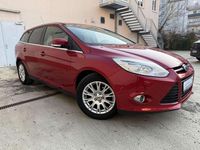 Gebraucht Ford Focus Titanium 125 PS (91 kW) 2014 Candyrot metallic Kombi
