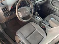 Gebraucht Audi A4 131 PS (96 kW) 2002 Schwarz Kombi