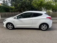 Gebraucht Hyundai i30 Classic 101 PS (74 kW) 2016 Weiß Limousine