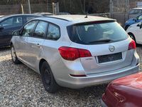 Gebraucht Opel Astra Selection 95 PS (69 kW) 2011 Silber Kombi