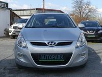 Gebraucht Hyundai i20 Edition 77 PS (56 kW) 2011 Silber Limousine