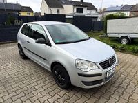 Gebraucht VW Polo Basis 54 PS (39 kW) 2005 Silber Limousine