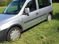 Usado Opel Combo 94 HP (69 kW) 2007 Prateado Monovolume