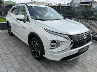 Gebraucht Mitsubishi Eclipse Cross Plus 188 PS (138 kW) 2023 Weiß SUV