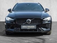 Gebraucht Volvo V60 Plus 349 PS (256 kW) 2022 Onyx black / metallic Kombi