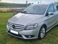 Gebraucht Mercedes B180 122 PS (89 kW) 2012 Silber Van / Kleinbus