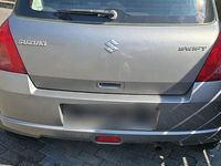 Second-hand Suzuki Swift 93 CP (68 kW) 2006 Argintiu Hatchback