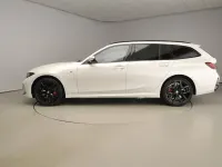 Gebraucht BMW 330e M Sport 292 PS (214 kW) 2026 Weiß Kombi