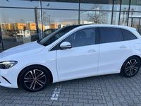 Gebraucht Mercedes B220 190 PS (139 kW) 2024 Weiß Van / Kleinbus