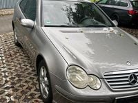 Gebraucht Mercedes C180 143 PS (105 kW) 2006 Grau Coupé