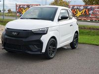 Ny Ligier JS50 2025 Vit Halvkombi