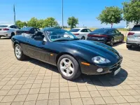 Używany Jaguar XK8 284 KM (208 kW) 2001 Czarny Kabriolet