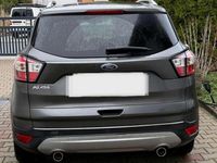 Gebraucht Ford Kuga Titanium 179 PS (131 kW) 2017 Grau SUV