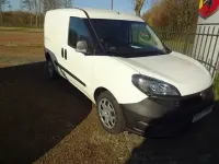 Gebraucht Fiat Doblò 101 PS (74 kW) 2022 Weiß (weiß) Van / Kleinbus