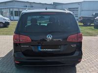 Second-hand VW Sharan 170 CP (125 kW) 2012 Negru Monovolum