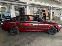 Gebraucht Opel Vectra 75 PS (55 kW) 1996 Rot Limousine