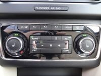 Gebraucht Skoda Superb Elegance 140 PS (102 kW) 2012 Braun metallic Kombi