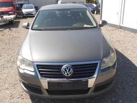 Gebraucht VW Passat Trendline 105 PS (77 kW) 2006 Grau Limousine