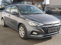 Gebraucht Hyundai i20 Select 75 PS (55 kW) 2019 Braun Kleinwagen