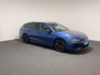 Gebraucht VW Passat R-line 150 PS (110 kW) 2025 Reef blue metallic Kombi